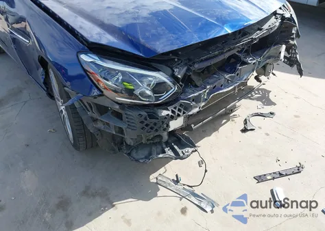 2017 Mercedes-Benz Slc 300 z USA, uszkodzony, nr VIN WDDPK3JA2HF137456